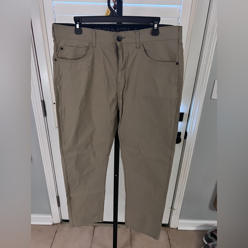 Denali men’s active dress pants